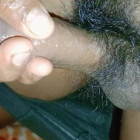 Gay-Handjob bis zum Abspritzen